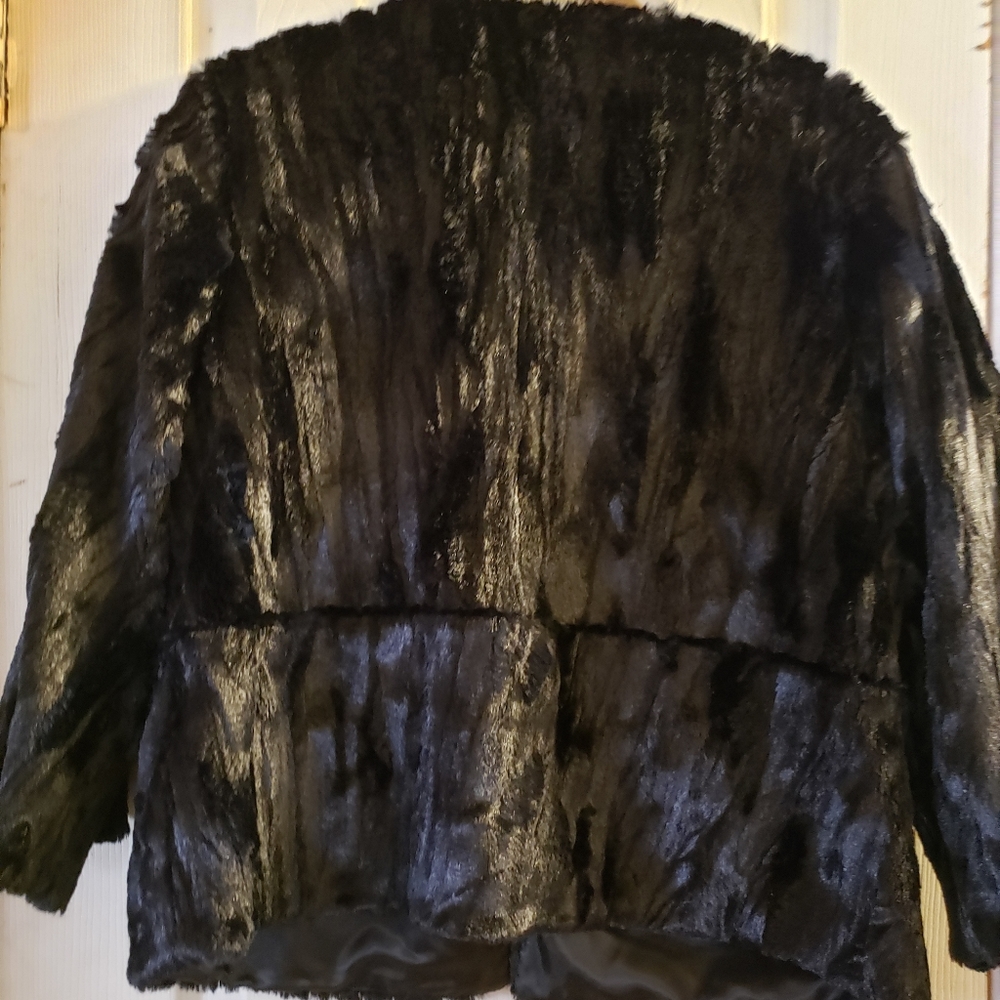 Jennifer Lopez faux fur jacket